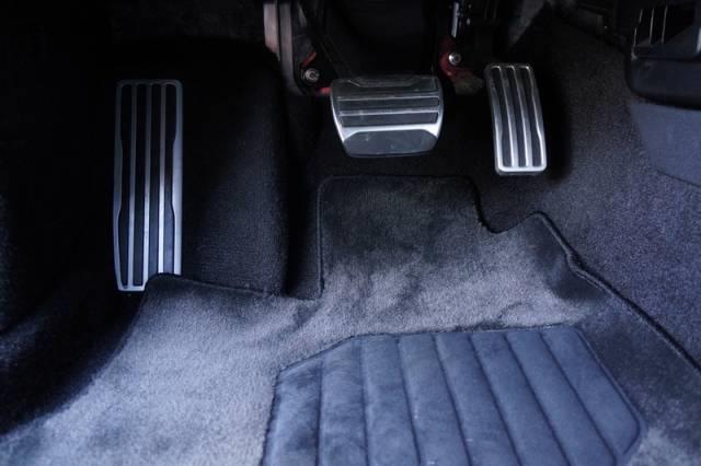 Nissan GT-R 2010 photo 76