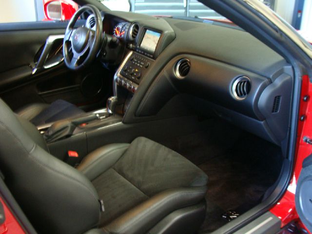 Nissan GT-R Premium Coupe