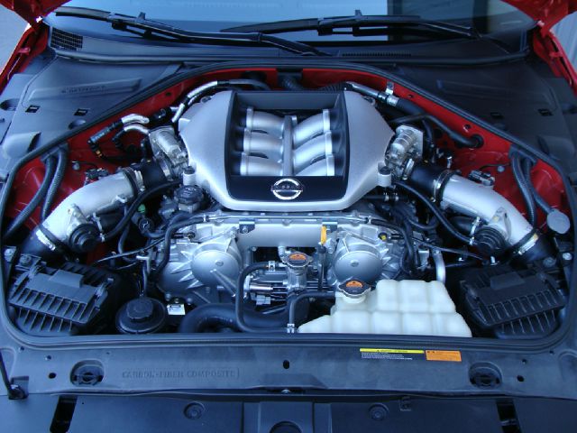 Nissan GT-R 2011 photo 3