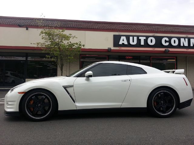 Nissan GT-R Premium Coupe