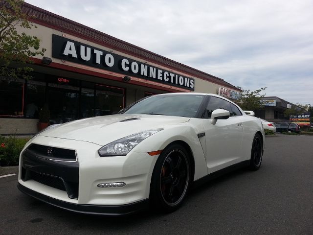 Nissan GT-R 2012 photo 4