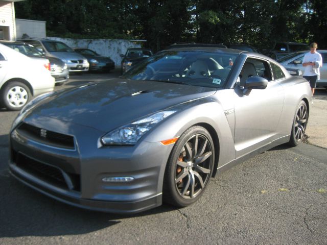 Nissan GT-R Premium Coupe