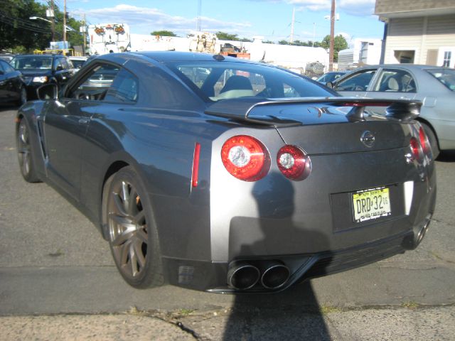 Nissan GT-R 2012 photo 4