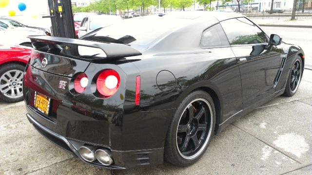 Nissan GT-R 2013 photo 23