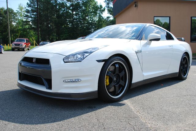 Nissan GT-R Premium Coupe