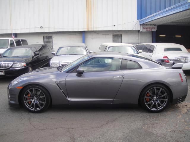 Nissan GT-R 2013 photo 3