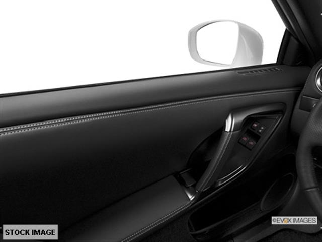 Nissan GT-R 2014 photo 2