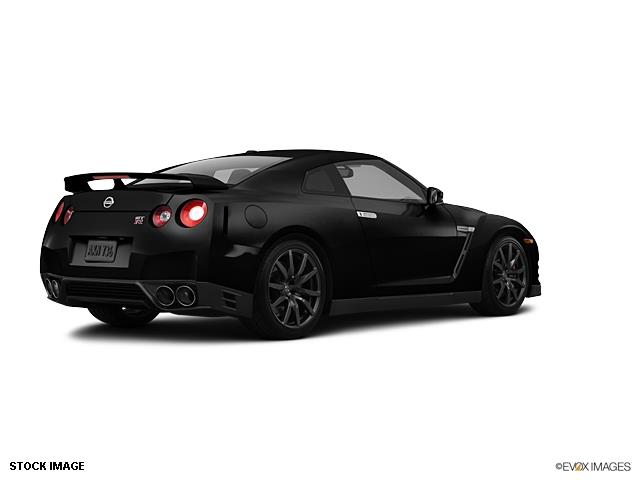 Nissan GT-R 2014 photo 4