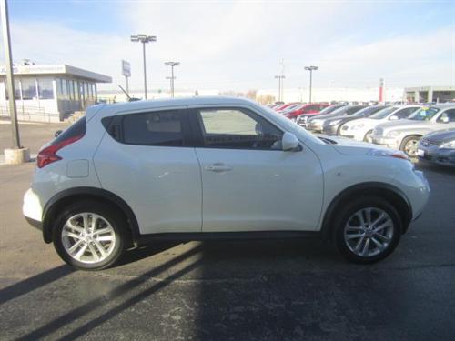 Nissan Juke 2011 photo 4