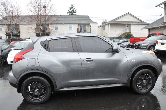 Nissan Juke 2011 photo 2