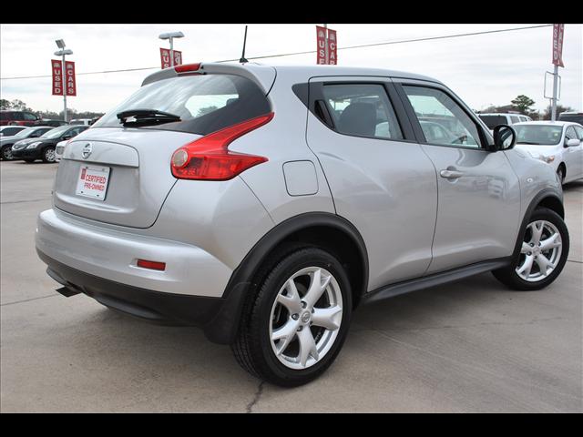 Nissan Juke 2011 photo 1