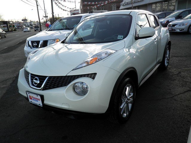 Nissan Juke 2011 photo 2
