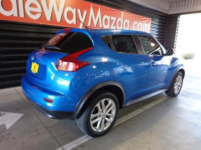 Nissan Juke 2011 photo 2