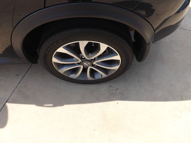 Nissan Juke 2011 photo 2