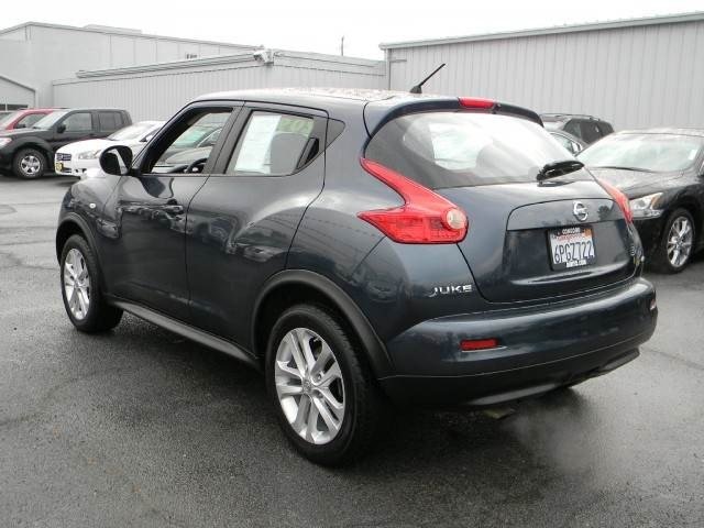 Nissan Juke 2011 photo 4