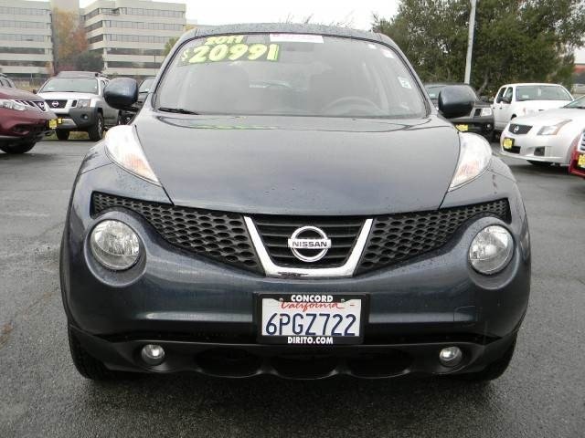 Nissan Juke 2011 photo 2