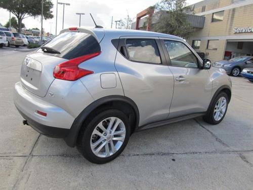 Nissan Juke 2011 photo 2