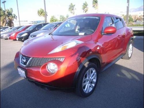Nissan Juke 2011 photo 2