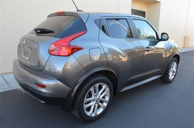 Nissan Juke 2011 photo 2