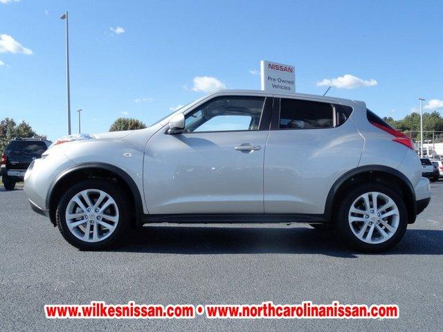 Nissan Juke 2011 photo 1