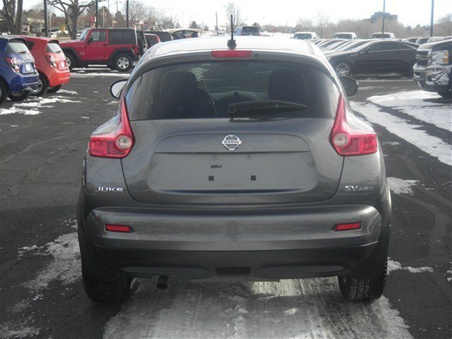 Nissan Juke 2011 photo 2