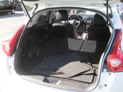 Nissan Juke 2011 photo 2