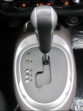 Nissan Juke 2011 photo 4