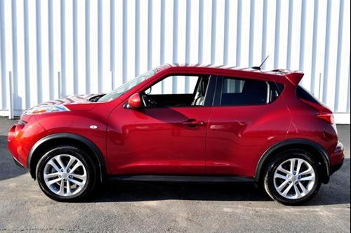 Nissan Juke 2011 photo 2