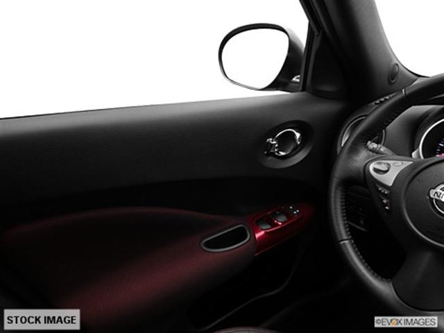 Nissan Juke 2011 photo 4
