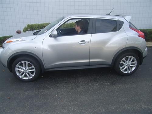 Nissan Juke 2011 photo 4