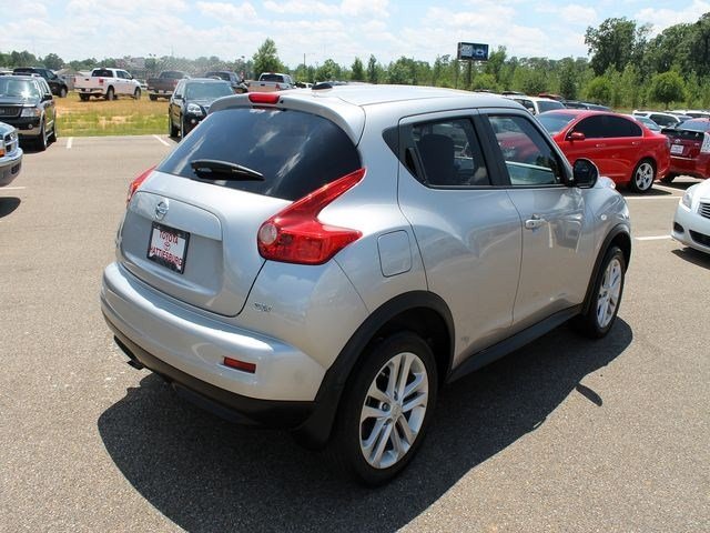 Nissan Juke 2011 photo 2