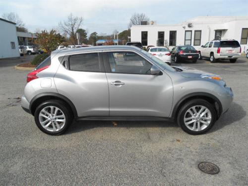 Nissan Juke 2011 photo 2