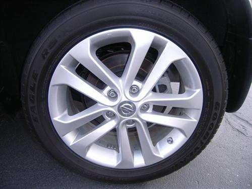 Nissan Juke 2011 photo 1