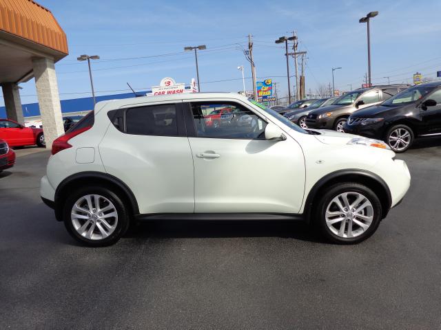 Nissan Juke 2011 photo 5