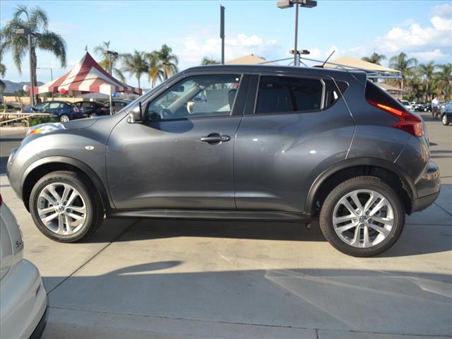 Nissan Juke 2011 photo 2