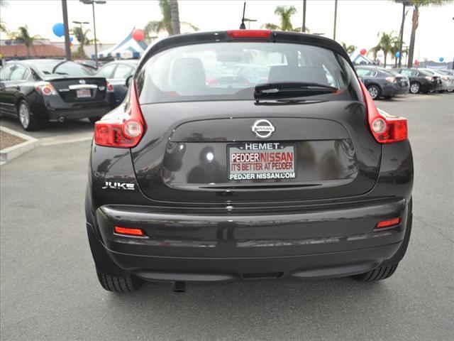 Nissan Juke 2011 photo 4