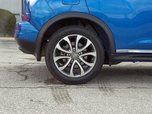 Nissan Juke 2011 photo 2