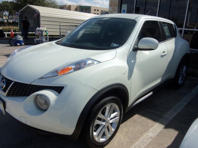 Nissan Juke 2011 photo 1