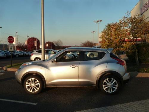 Nissan Juke 2011 photo 2