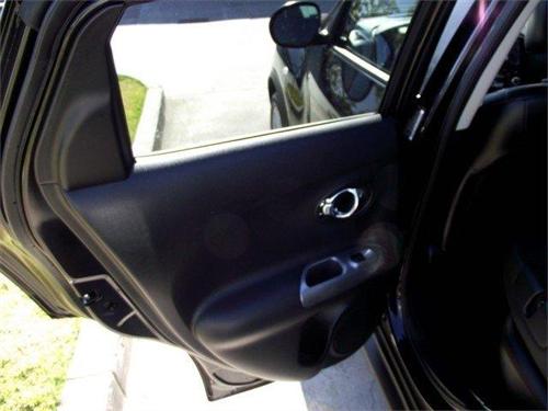 Nissan Juke 2011 photo 1