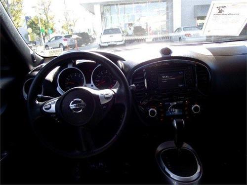 Nissan Juke 2011 photo 2