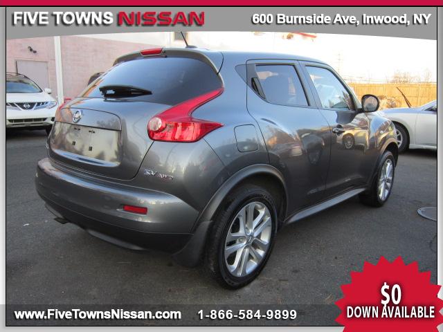 Nissan Juke 2011 photo 2