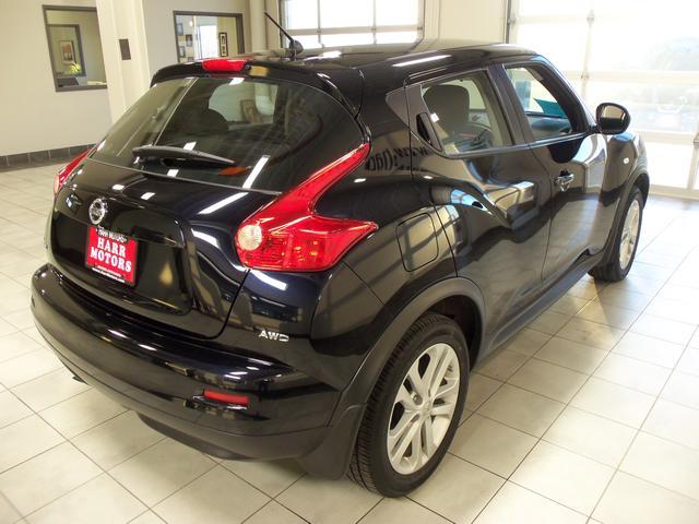 Nissan Juke 2011 photo 2