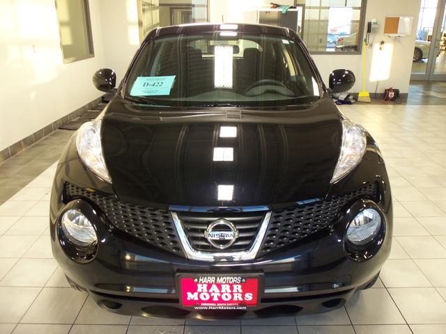 Nissan Juke 2011 photo 4