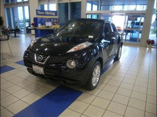 Nissan Juke 2011 photo 2