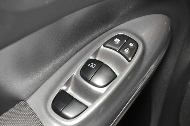 Nissan Juke 2011 photo 3