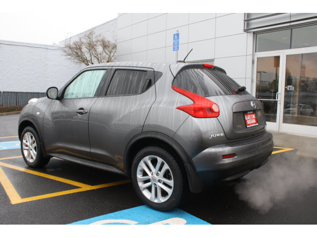 Nissan Juke 2011 photo 2