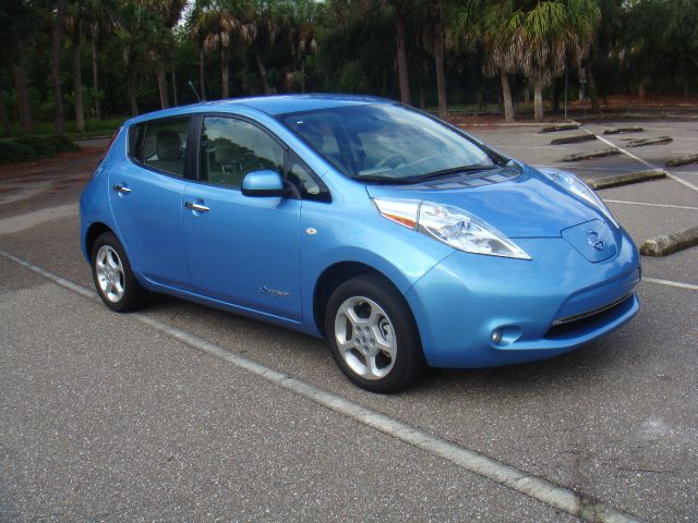 Nissan LEAF 2011 photo 1