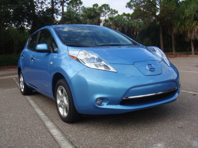 Nissan LEAF 2011 photo 3