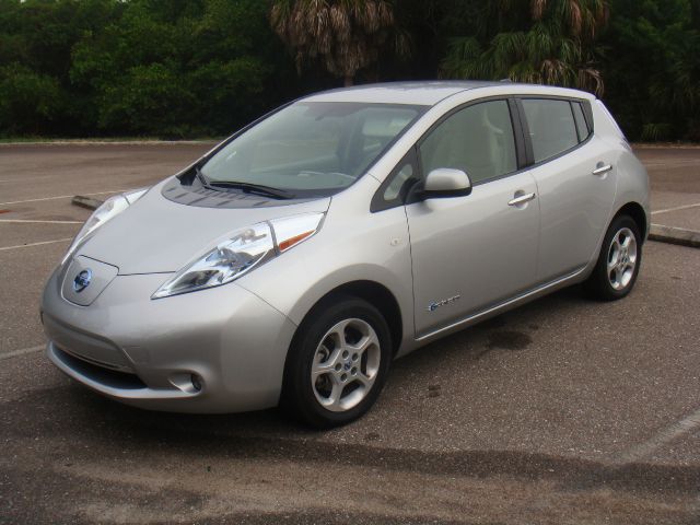 Nissan LEAF 2011 photo 4
